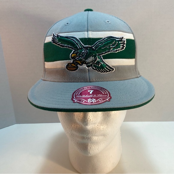 Philadelphia Eagles NFL Mitchell & Ness Fitted Hat Cap Size 7 Throwback Logo NEW - Picture 1 of 8
